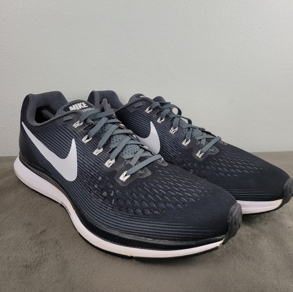 Nike Air Zoom Pegasus 34 Mens Size 12 Running Shoes Sneakers  887009-001 Black